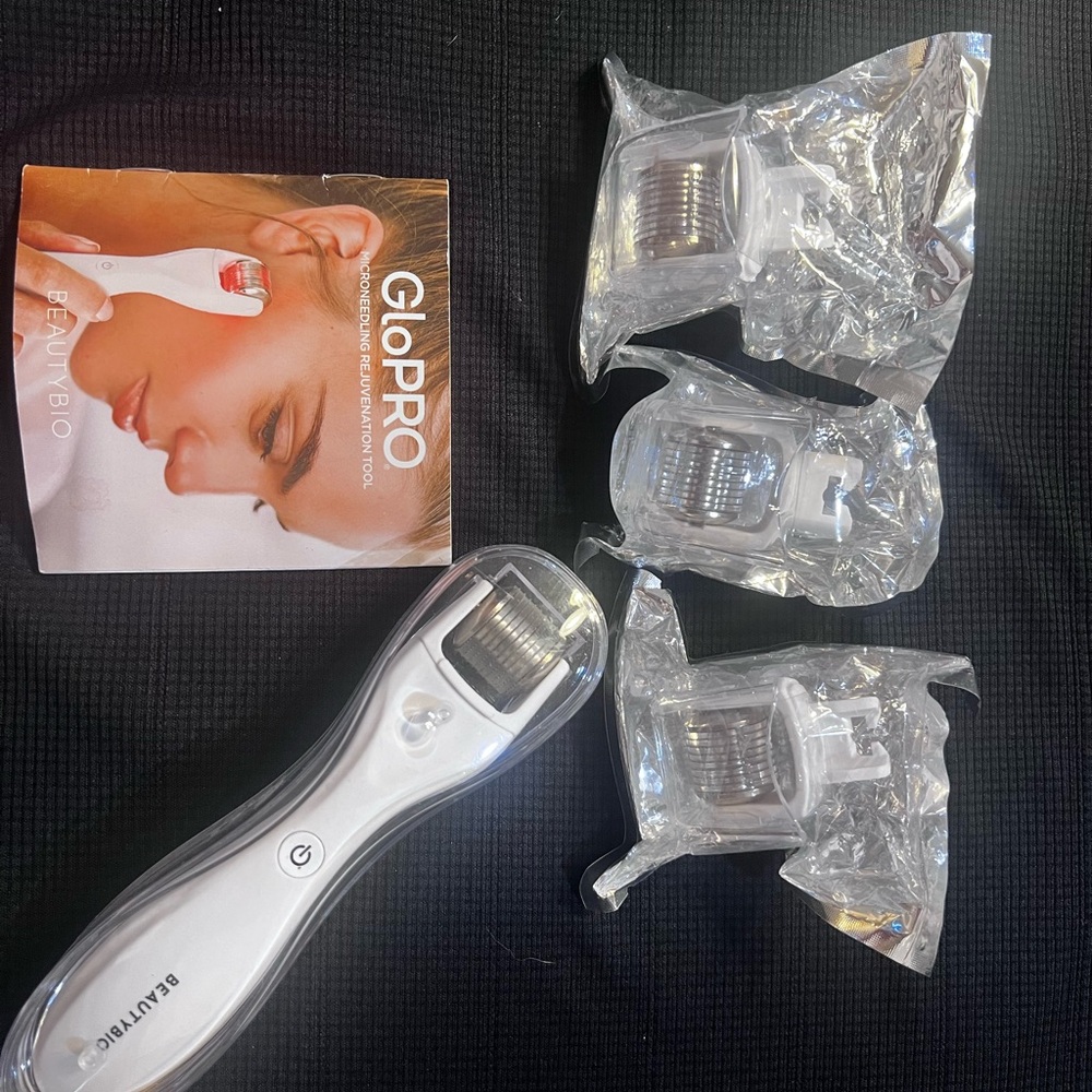 GloPRO White Microneedling Tool with Attachments